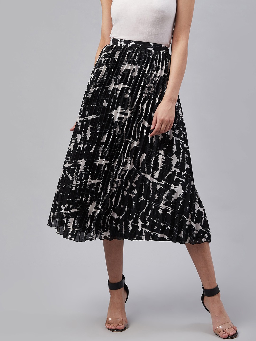 

Carlton London Women Black & White Printed Pleated A-Line Midi Skirt