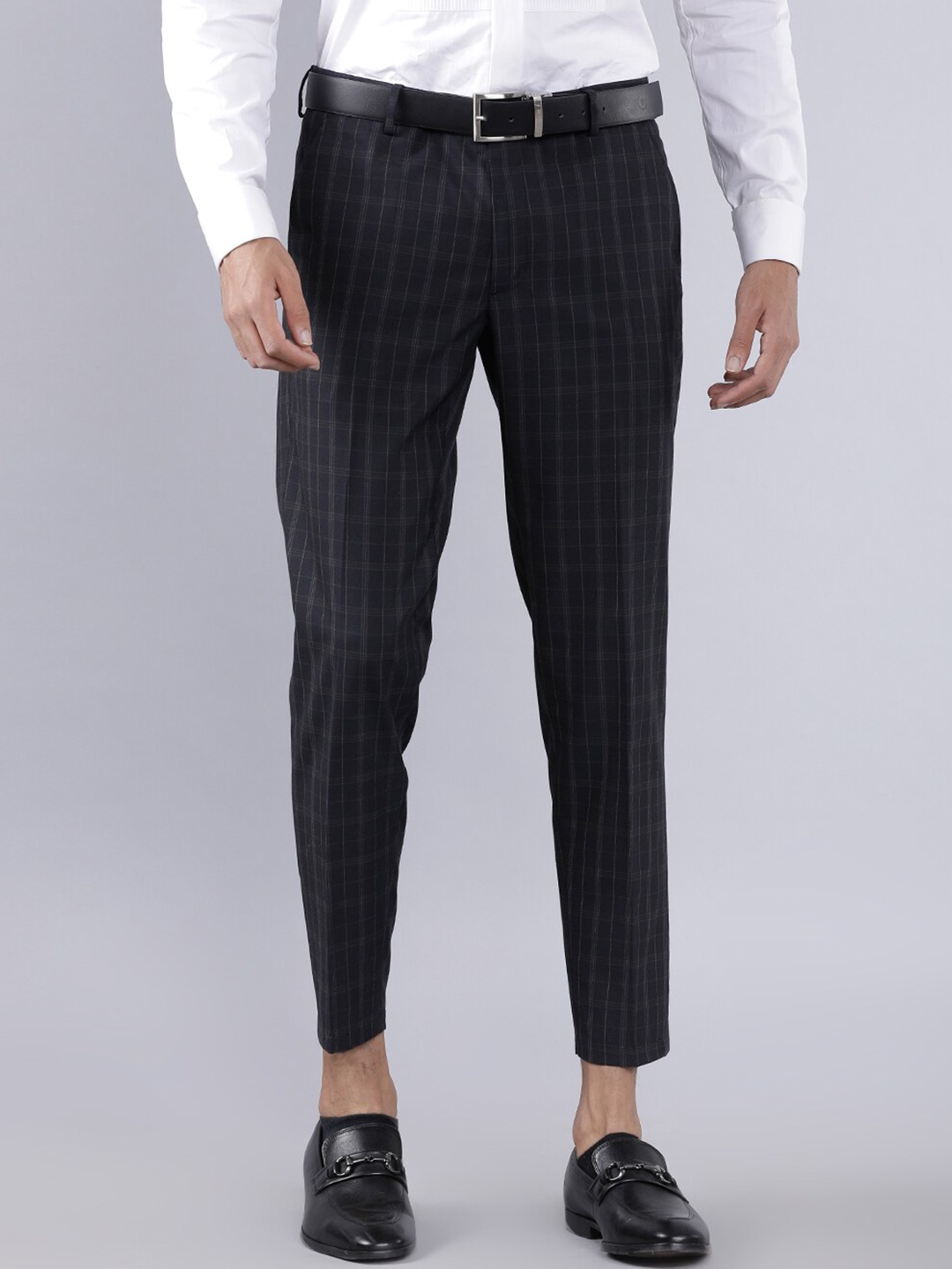 

HIGHLANDER Men Black Checked Slim Fit Formal Trousers