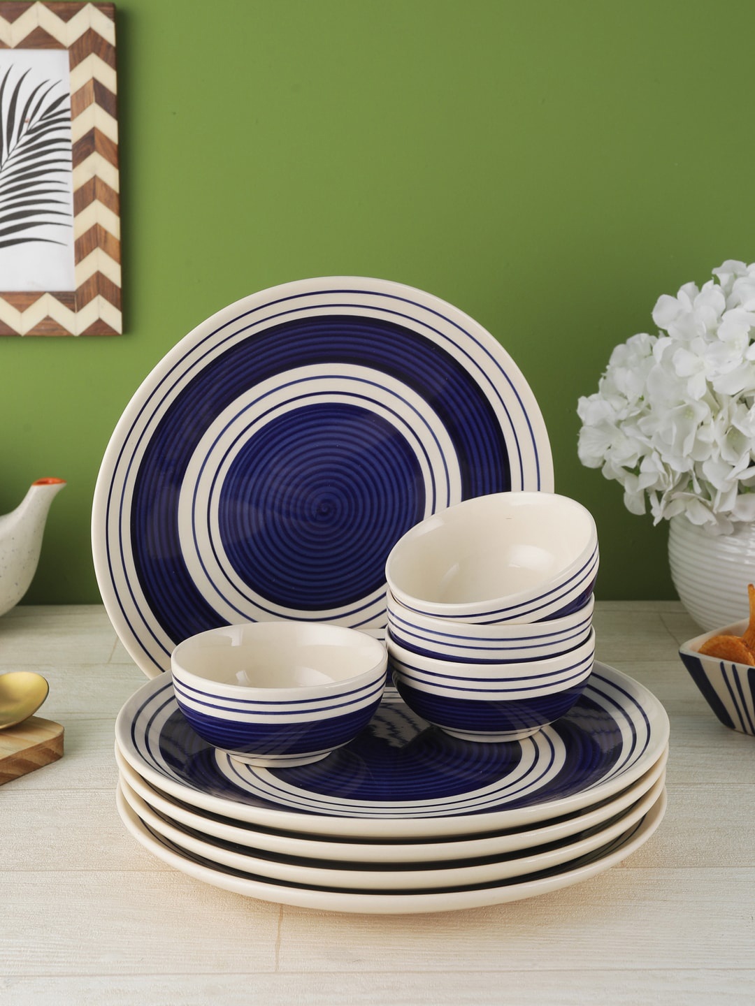 

VarEesha Blue & White 8-Pieces Printed Ceramic Dinner Set