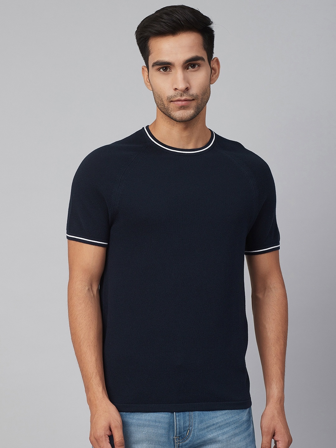 

Marks & Spencer Men Navy Blue Solid Round Neck T-shirt