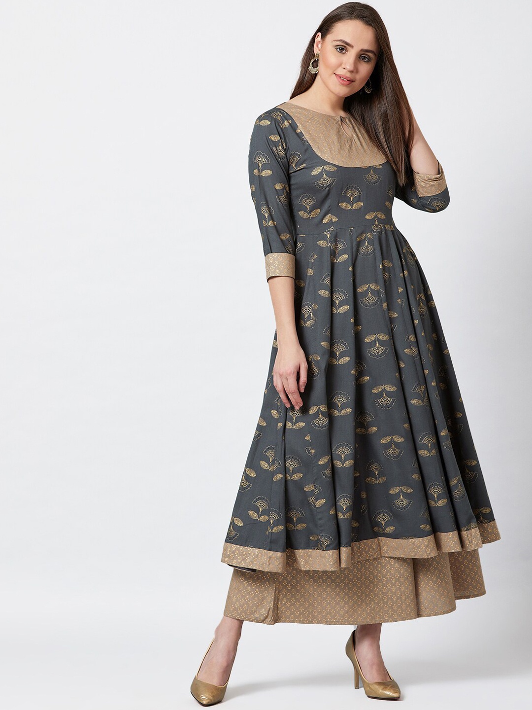 

PANIT Women Charcoal Grey & Khaki Printed Kurta with Palazzos