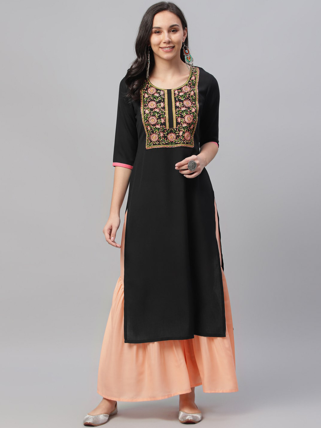 

Libas Women Black Embroidered Straight Kurta