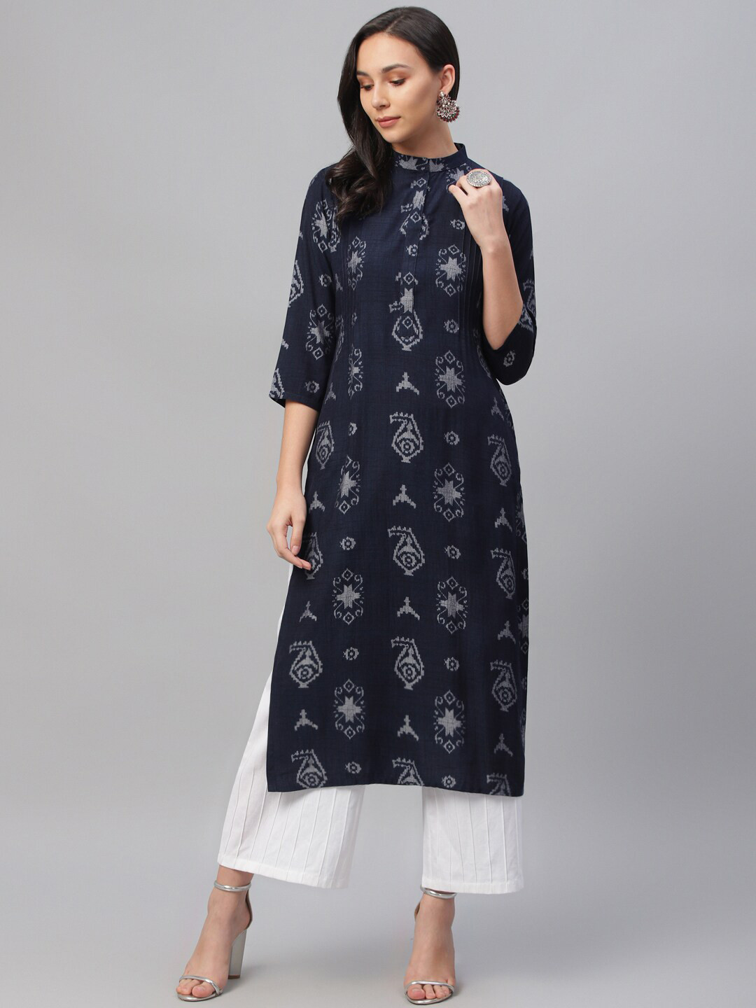 

Libas Women Blue & White Printed Straight Kurta