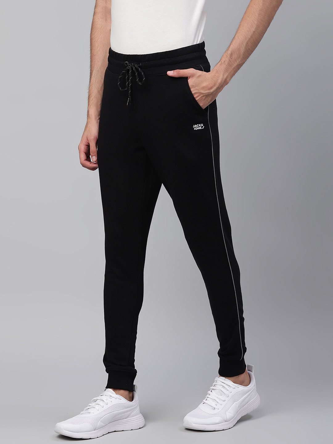 

Jack & Jones Men Black Regular Fit Solid Joggers