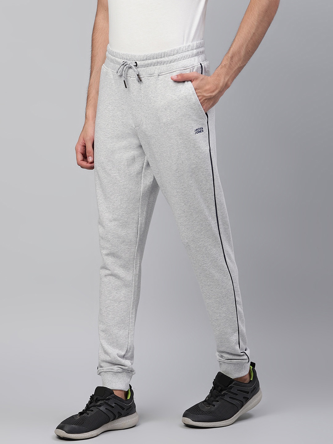 

Jack & Jones Men Grey Melange Solid Regular Fit Joggers