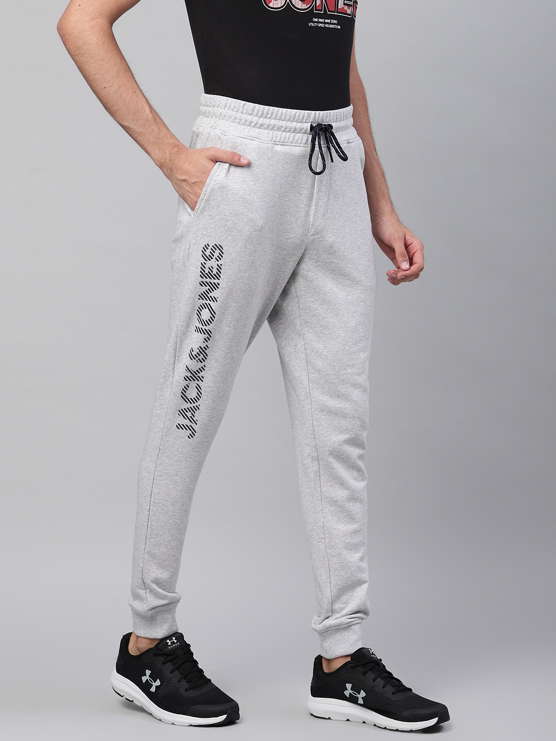 

Jack & Jones Men Grey Melange Solid Regular Fit Joggers