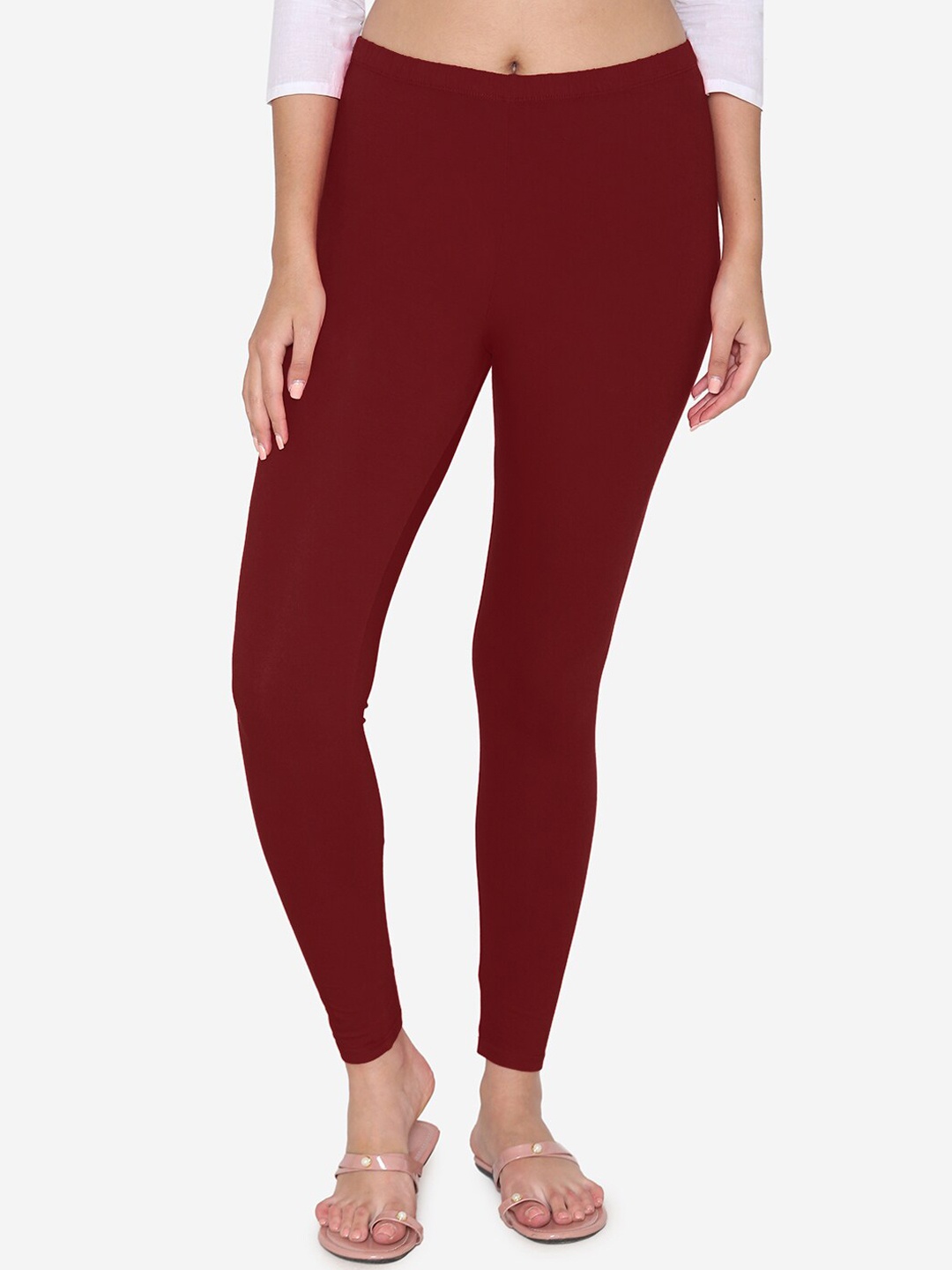 

Vami Women Maroon Solid Ankle-Length Stretchable Leggings