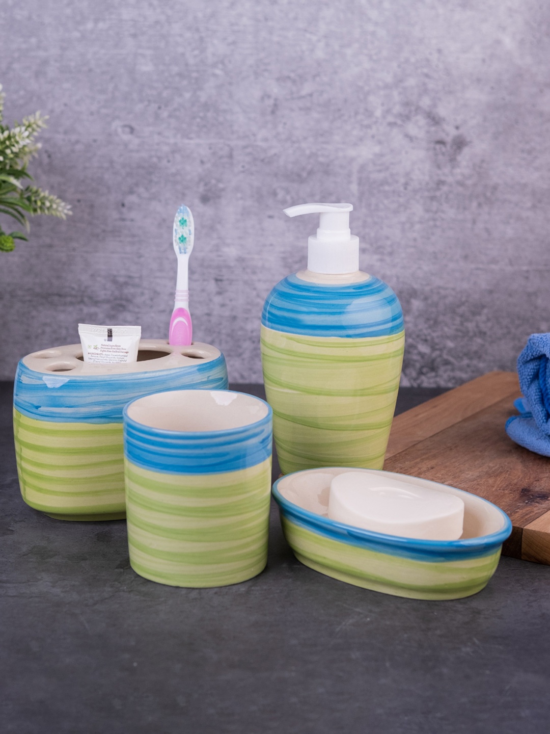 

VarEesha Green & Blue Printed Ananda Ceramic Four Piece Bathroom Accessories Set