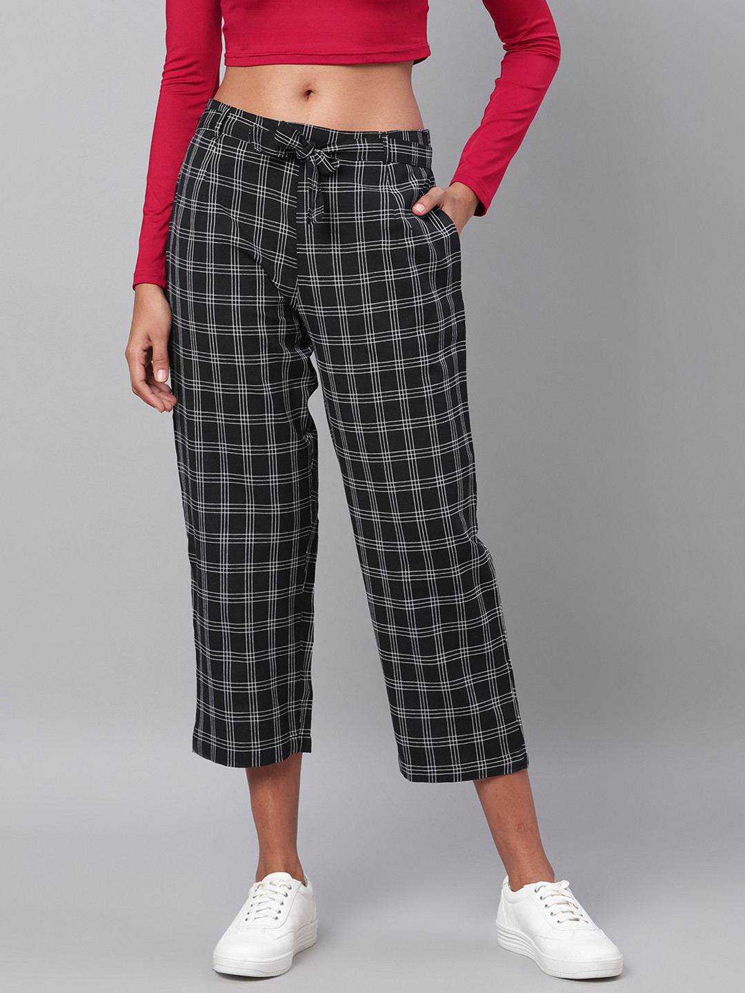 

Myshka Women Black & White Regular Fit Checked Cropped Trousers
