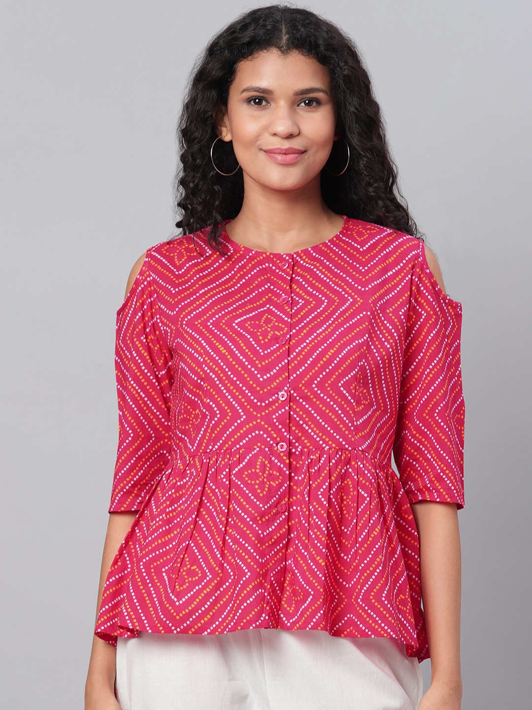 

Myshka Women Pink & White Bandhani Printed Cold-Shoulder High-Low Pure Cotton Top