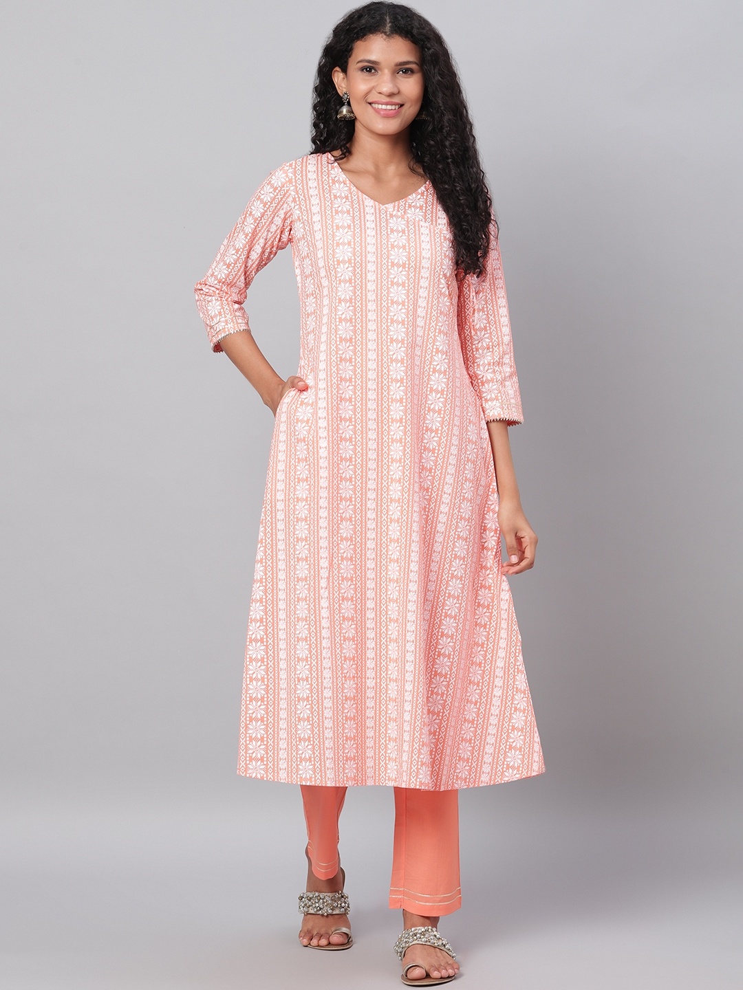 

Myshka Women White & Peach-Coloured Printed Kurta with Trousers
