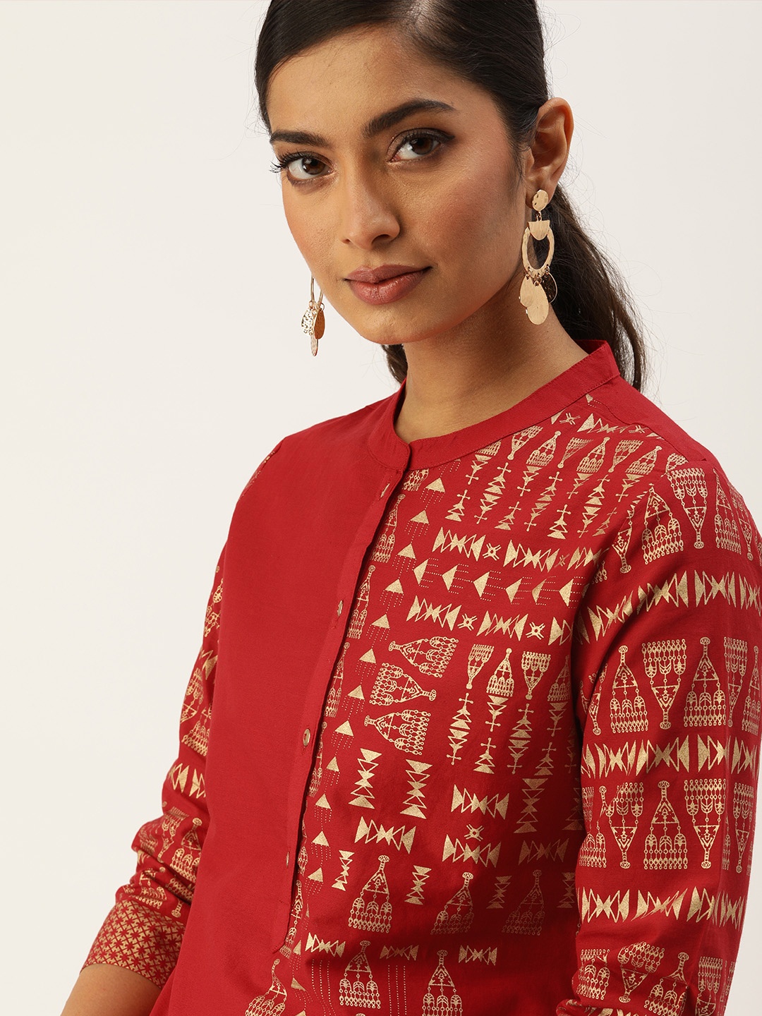 

Varanga Women Maroon & Gold-Toned Foil Printed Straight Kurta