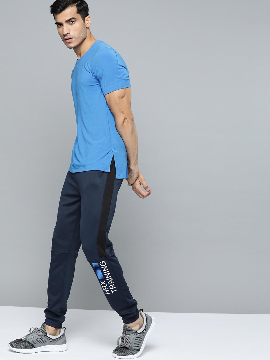 

HRX by Hrithik Roshan Men Medieval Blue Solid Regular Fit Rapid-Dry Training Joggers, Navy blue