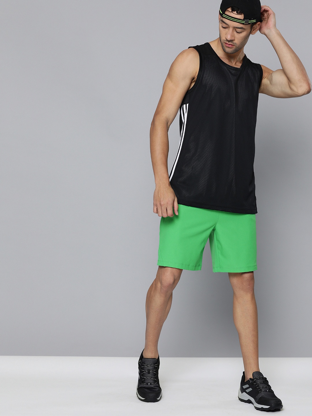 

HRX by Hrithik Roshan Men Kelly Green Solid Regular Fit Rapid-Dry Racket Shorts