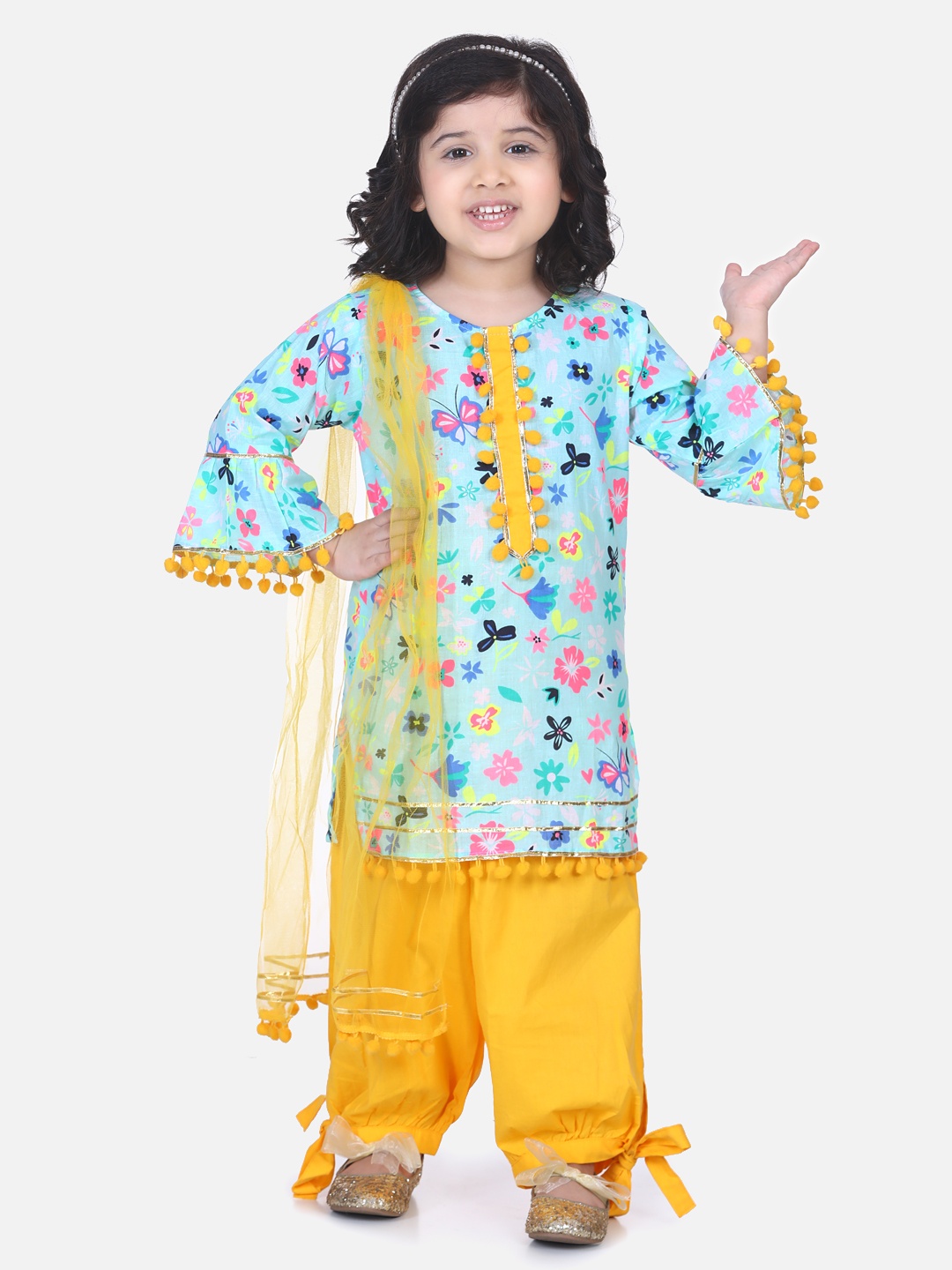 

LilPicks Girls Green Printed Kurti with Yellow Salwar & Dupatta