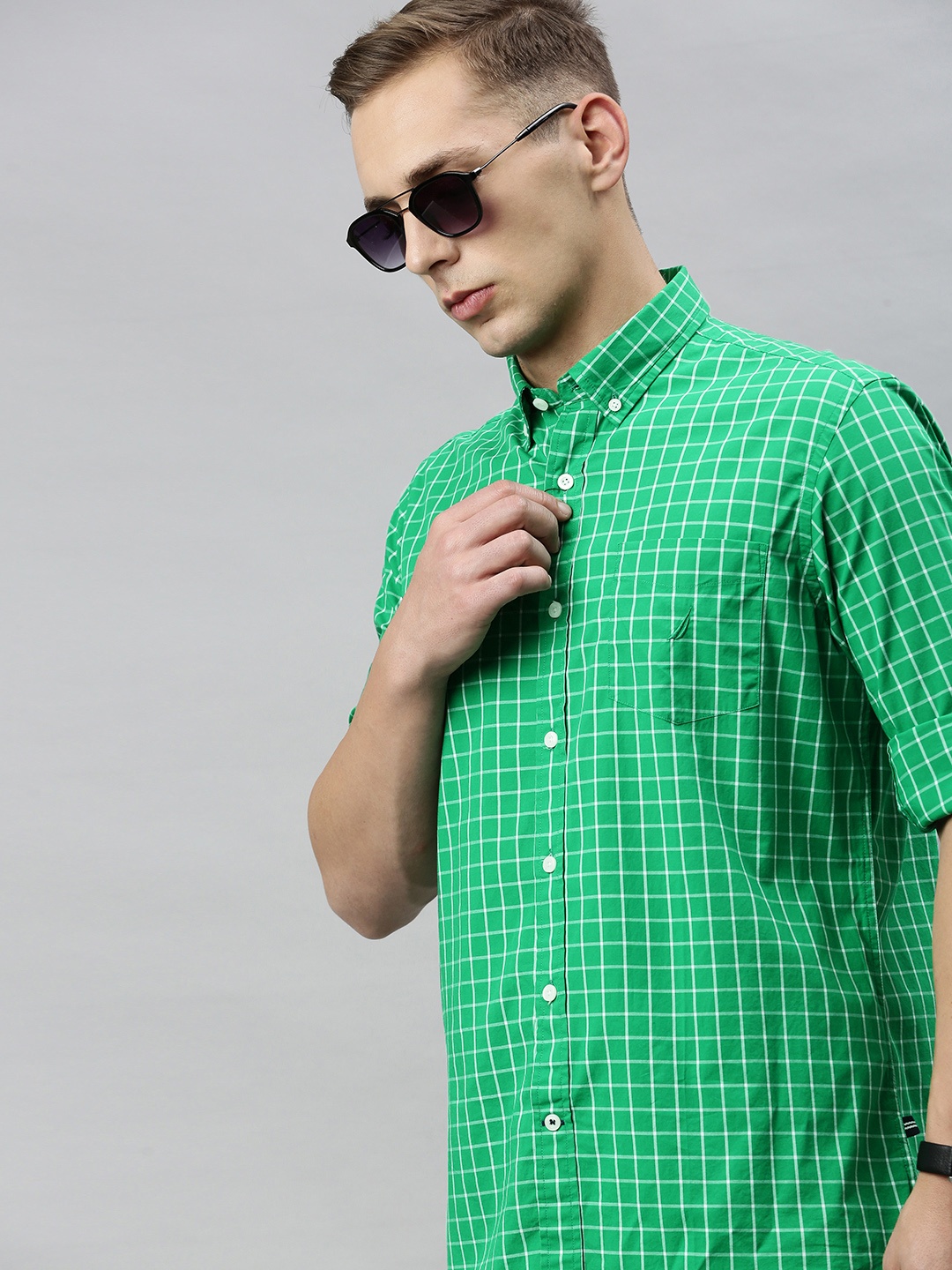 

Nautica Men Green & White Pure Cotton Classic Regular Fit Checked Casual Shirt