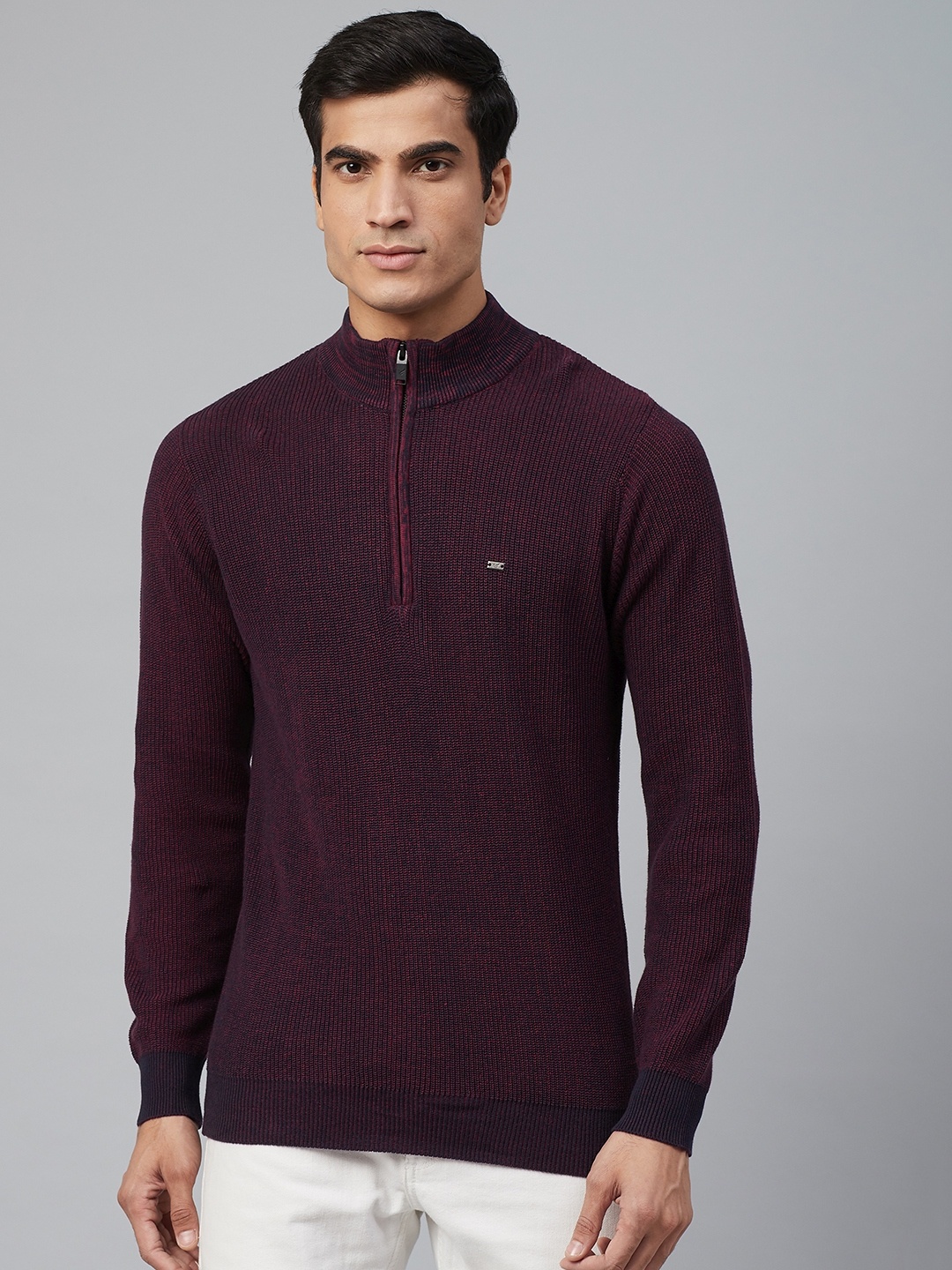 

Blackberrys Men Burgundy Solid Pullover Sweater