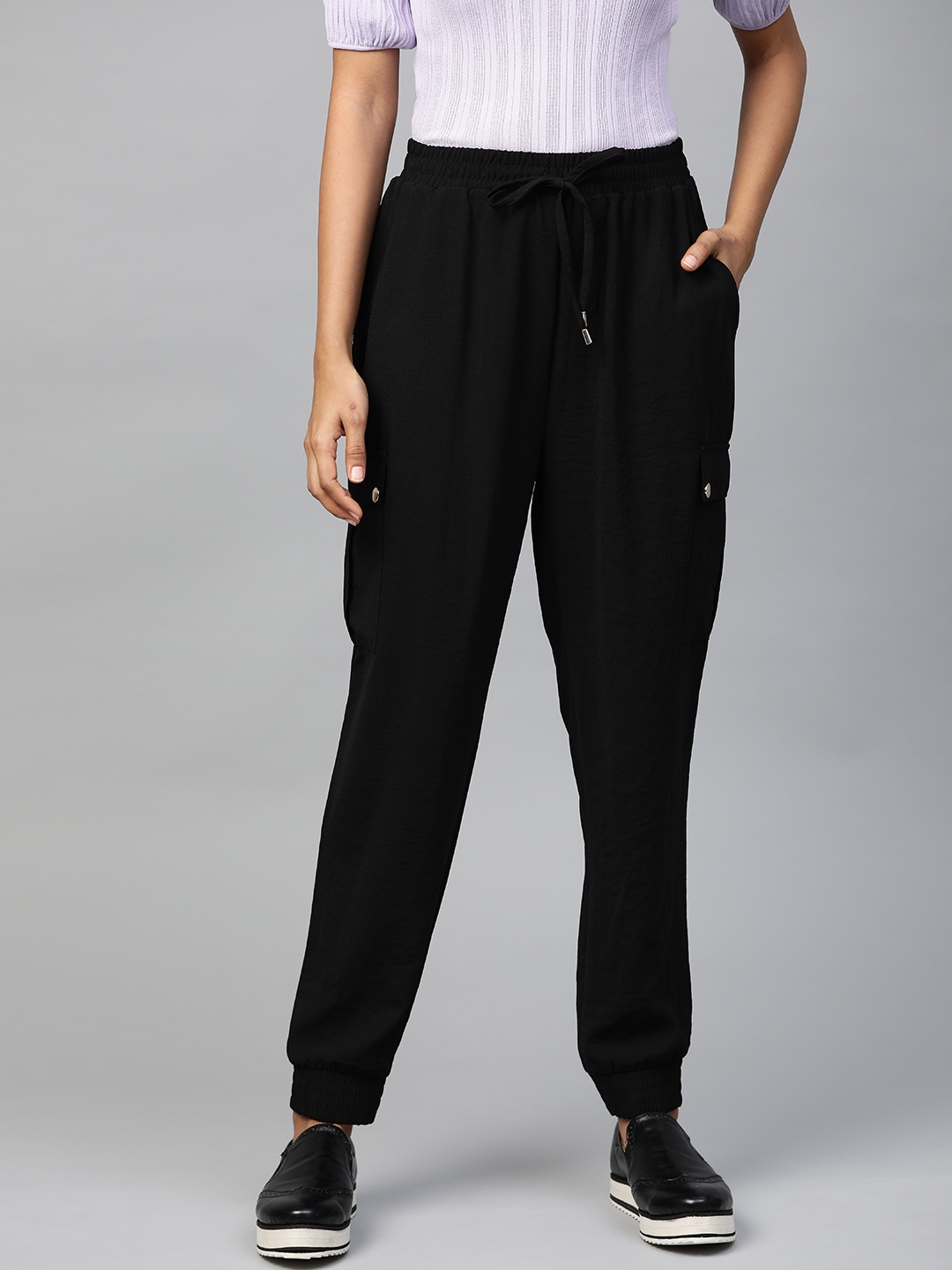 

DOROTHY PERKINS Women Black Regular Fit Solid Cargos Jogger