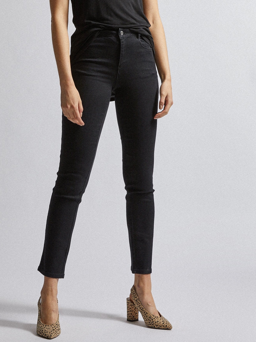 

DOROTHY PERKINS Women Black Regular Fit Mid-Rise Clean Look Stretchable Jeans
