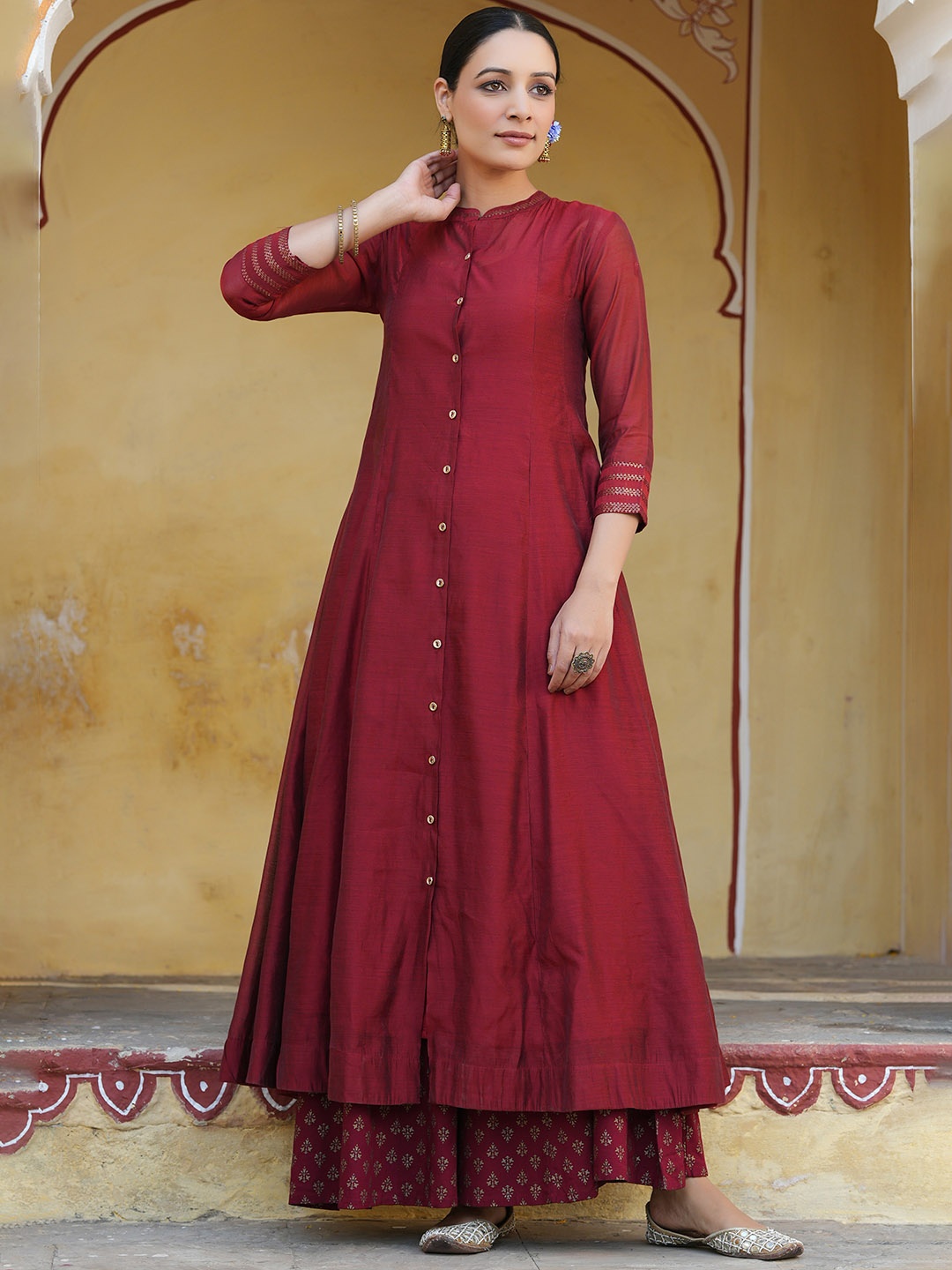

Juniper Women Maroon Solid Anarkali Kurta