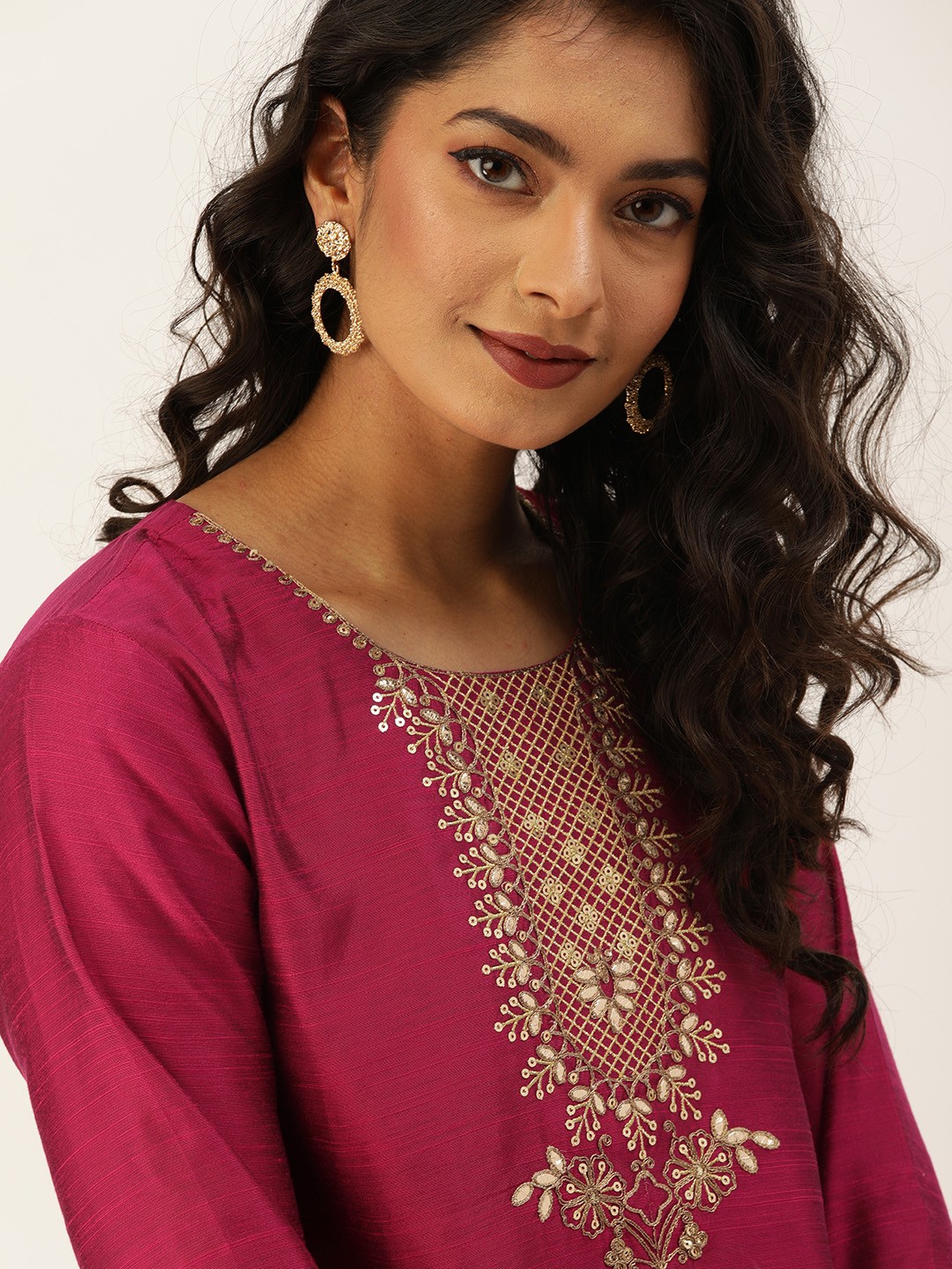 

Varanga Women Magenta Pink Gotta Patti Yoke Design Sequined Straight Kurta