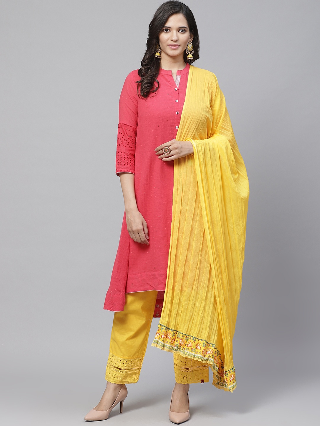 

Biba Yellow Solid Crinkled Pure Cotton Dupatta