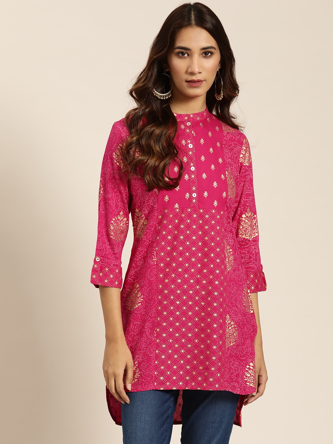 

Sangria Women Pink & Golden Printed Top