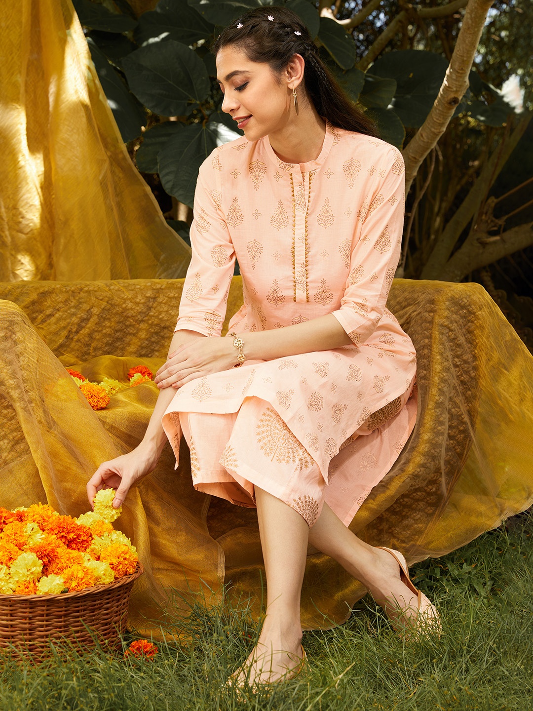 

Sangria Women Peach-Coloured & Yellow Printed Kurta with Palazzos