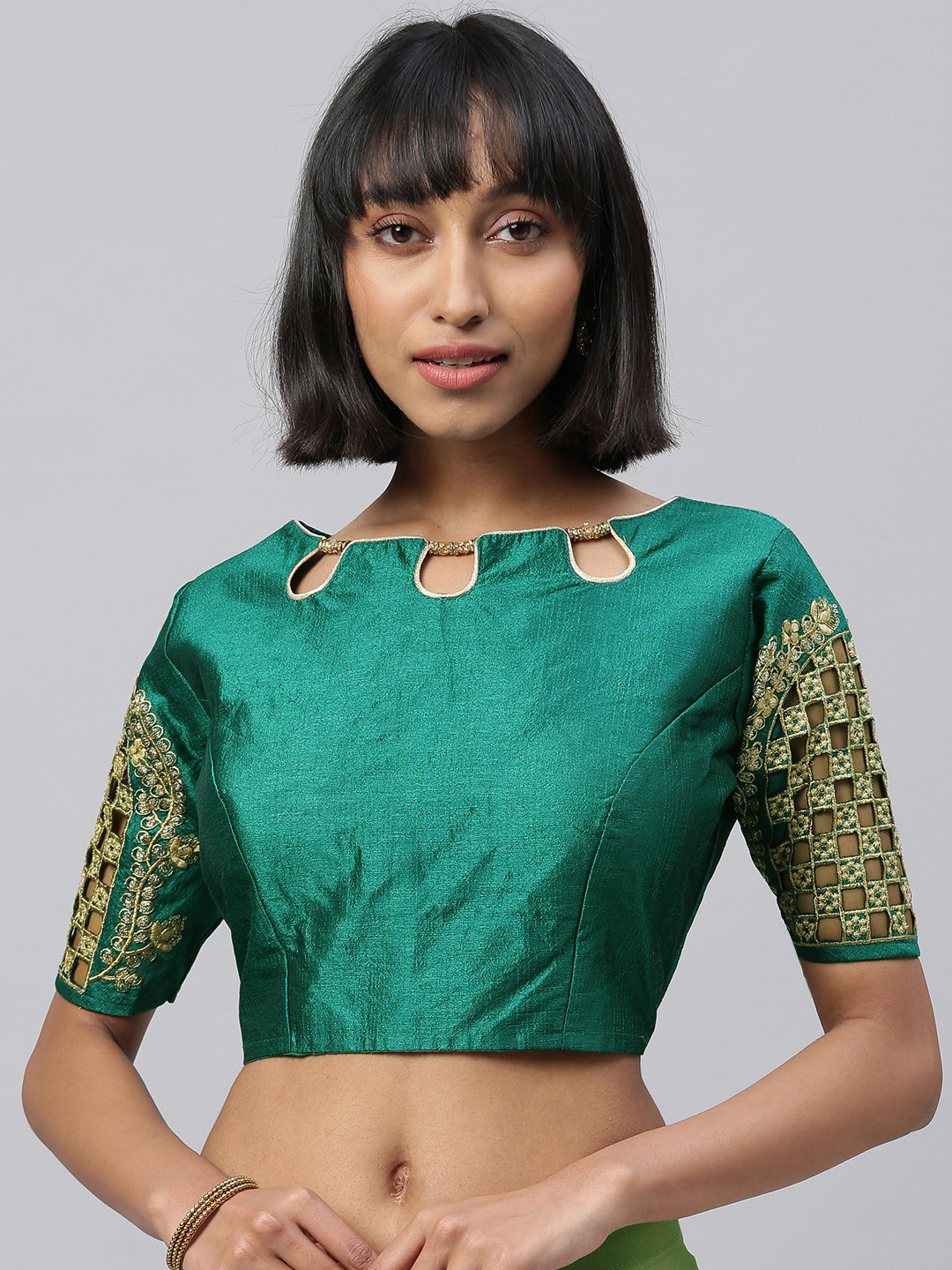 

Amrutam Fab Women Green & Gold-Toned Embellished Silk Checked Saree Blouse