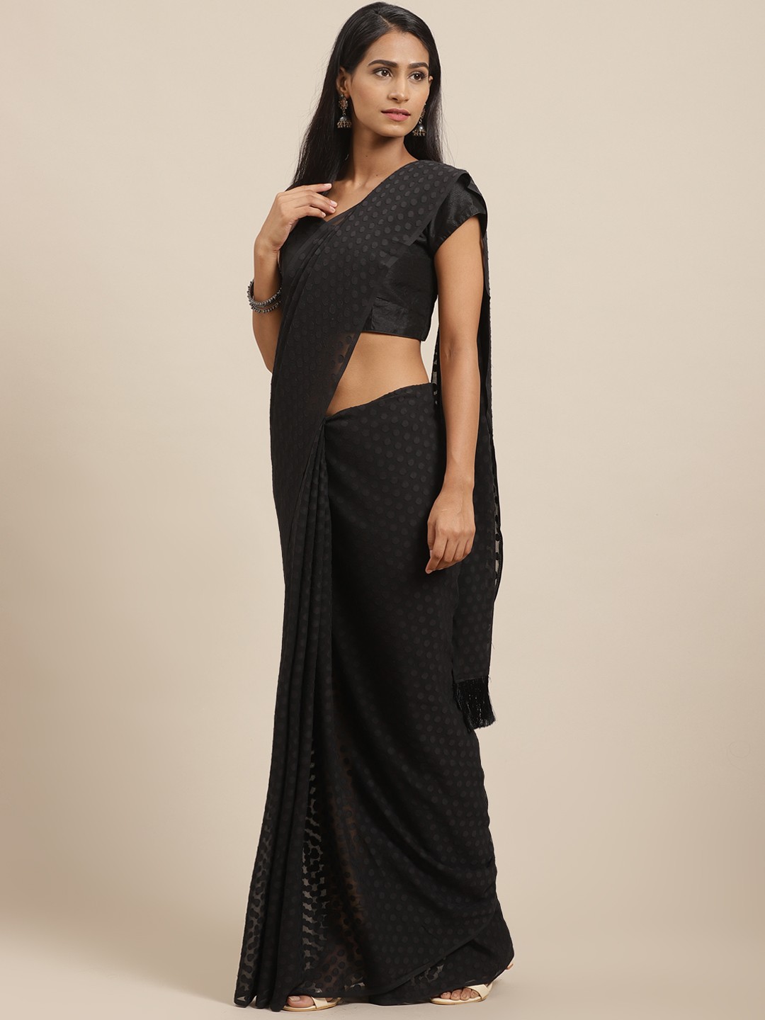 

VASTRANAND Black Woven Design Saree