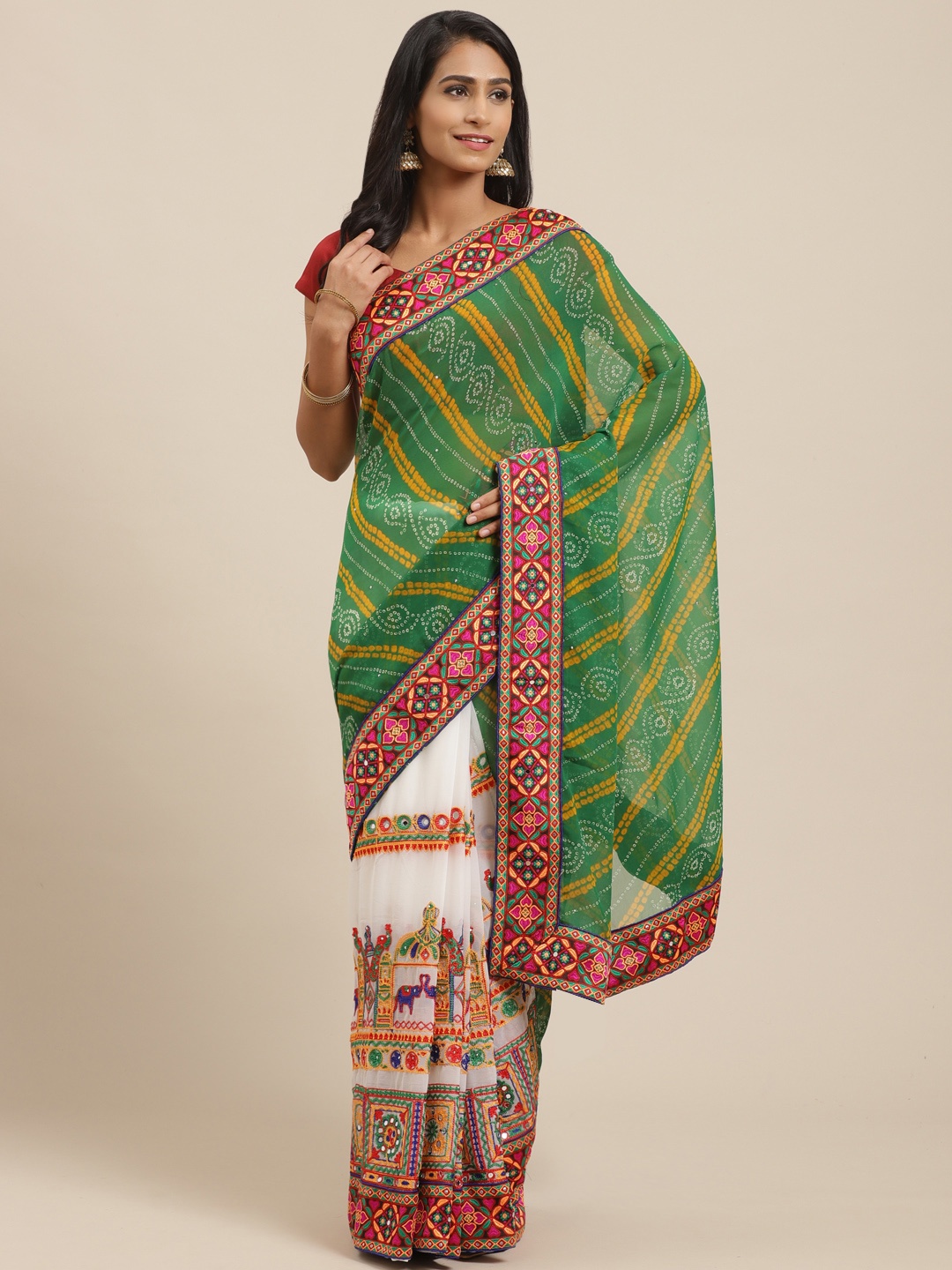 

VASTRANAND Green & White Printed Half & Half Bandhani Saree