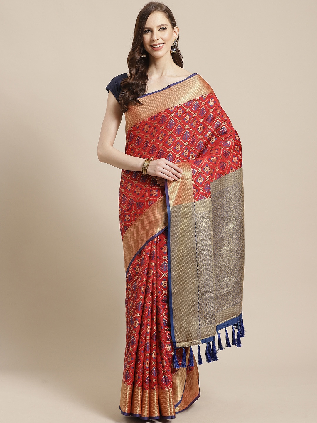

VASTRANAND Maroon & Golden Zari Woven Design Patola Saree