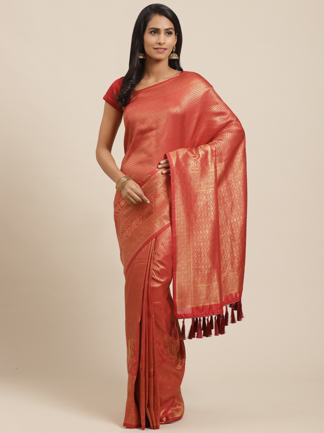 

VASTRANAND Maroon & Golden Zari Woven Design Kanjeevaram Saree