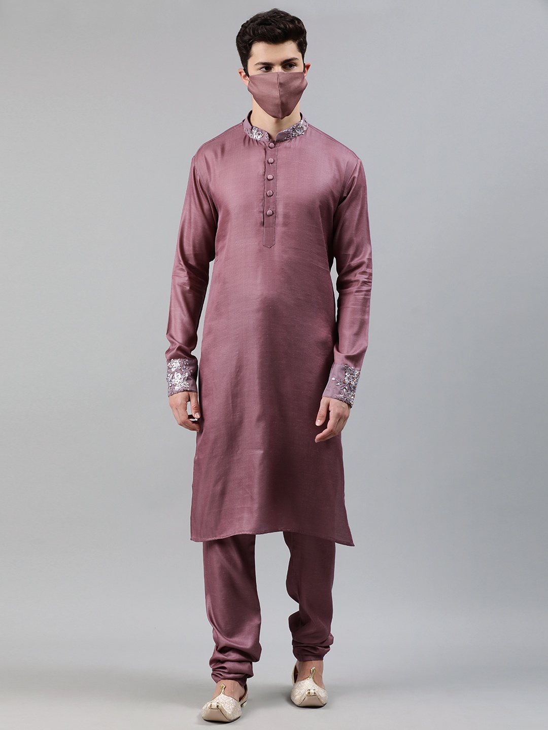 

Ethnovog Men Mauve Solid Kurta with Pyjamas