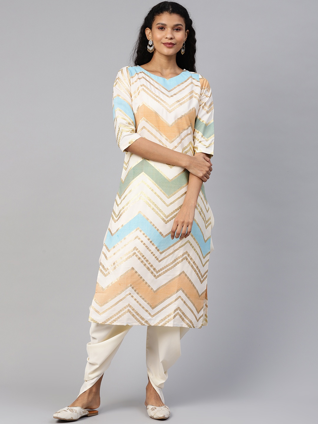 

Ahalyaa Women Off-White & Golden Chevron Print Straight Kurta with Dhoti Pants