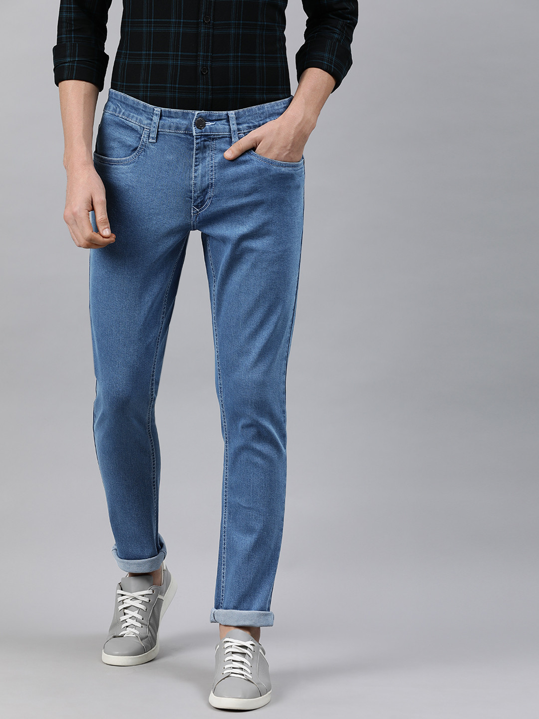

WROGN Men Blue Slim Fit Mid-Rise Clean Look Stretchable Jeans