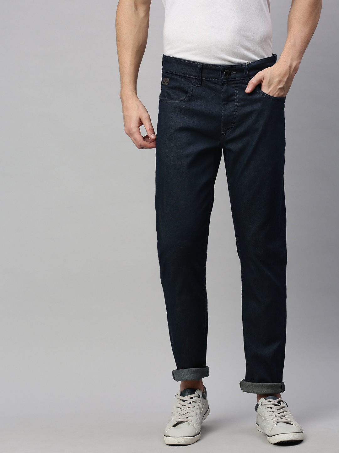 

WROGN Men Charcoal Grey Slim Fit Mid-Rise Clean Look Stretchable Jeans