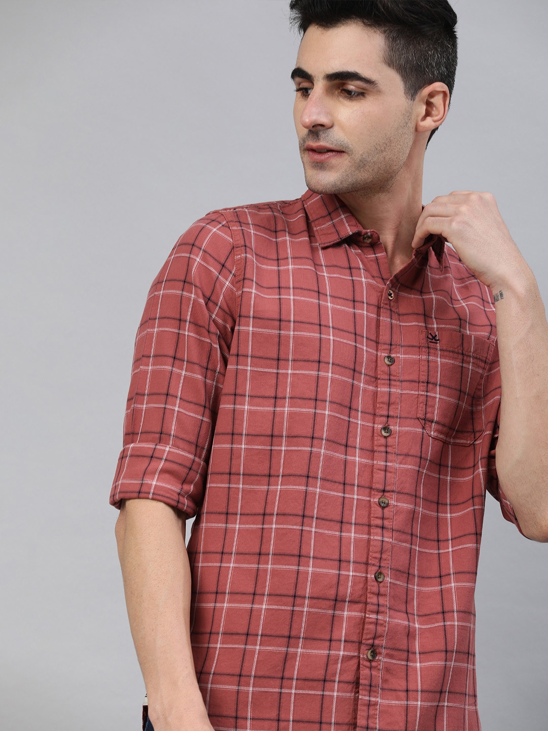 

WROGN Men Coral Pink & Navy Blue Slim Fit Checked Casual Shirt