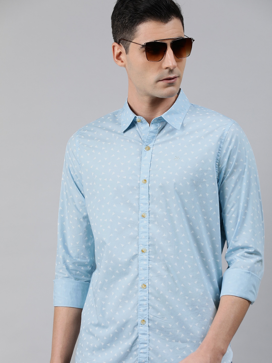 

WROGN Men Blue & White Regular Fit Printed Casual Shirt