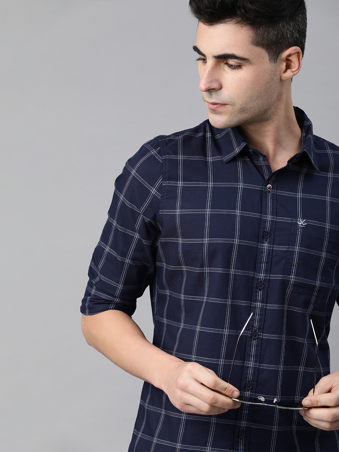 

WROGN Men Navy Blue & White Slim Fit Checked Casual Shirt
