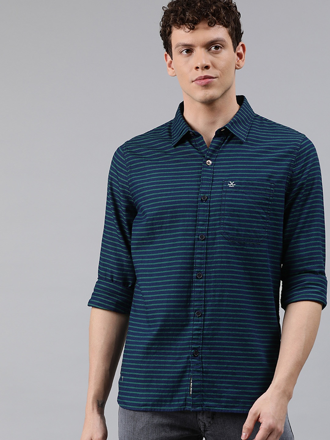 

WROGN Men Navy Blue & Green Slim Fit Striped Casual Shirt