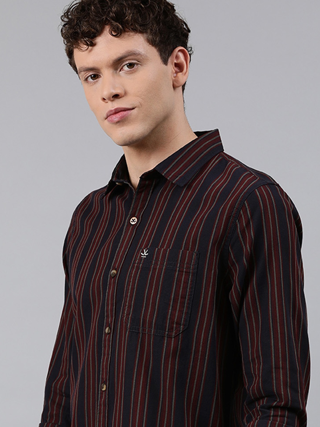 

WROGN Men Navy Blue & Maroon Slim Fit Striped Casual Shirt