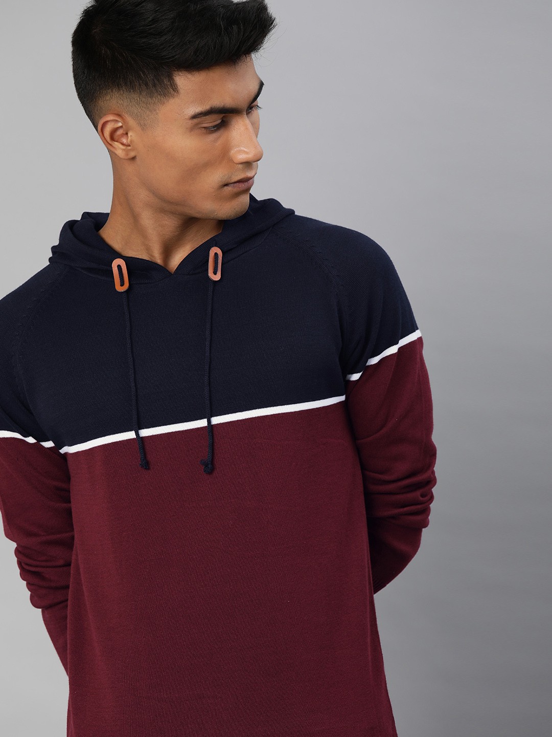 

WROGN Men Maroon & Navy Blue Colourblocked Slim Fit Pullover Sweater