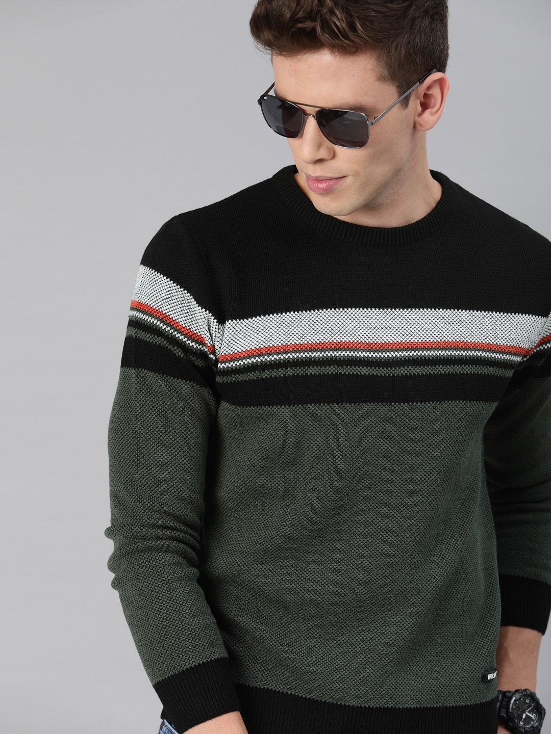 

WROGN Men Olive Green Slim Fit Colourblocked Acrylic Pullover Sweater