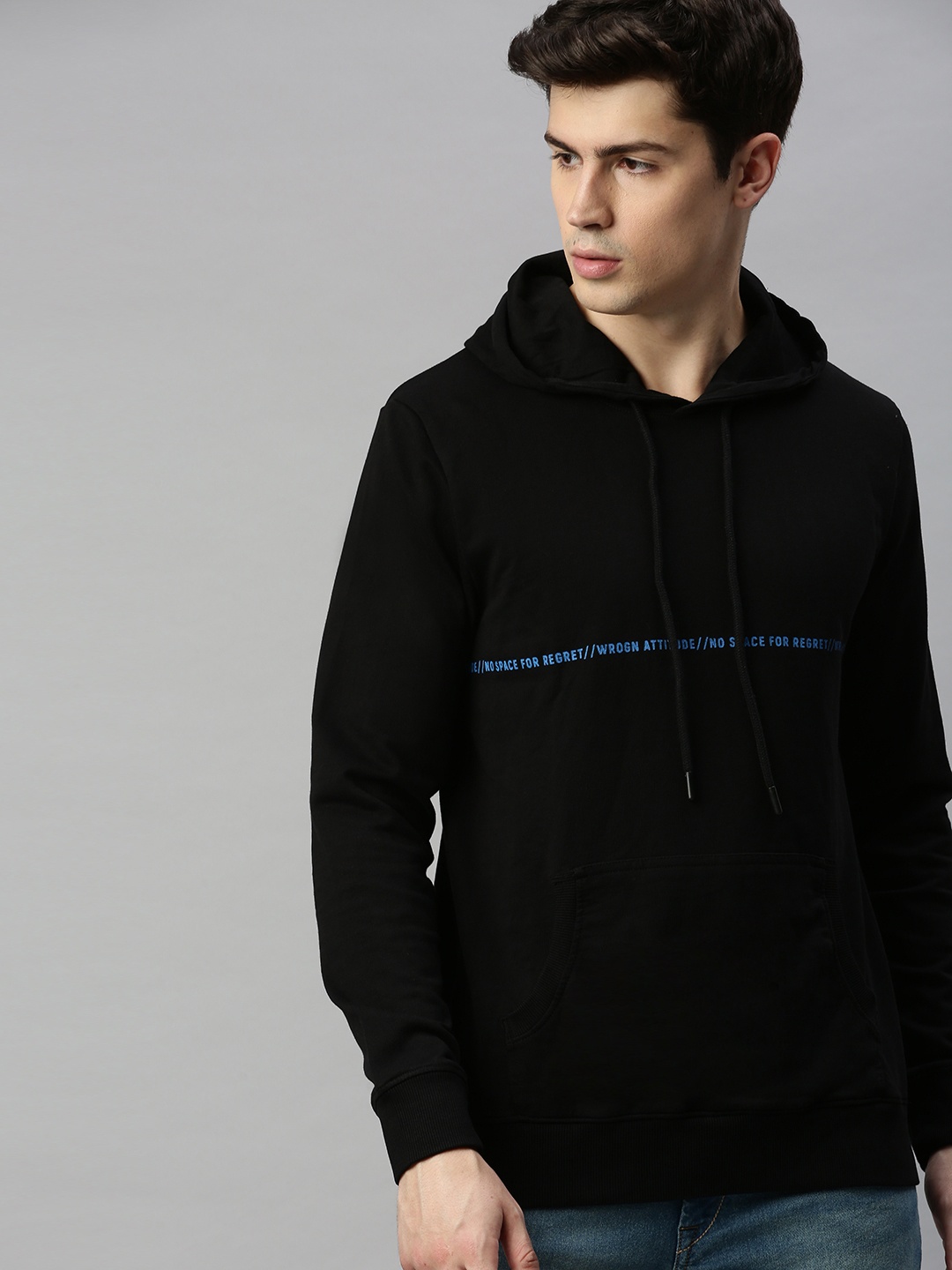 

WROGN Men Black Solid Slim Fit Hooded Sweatshirt