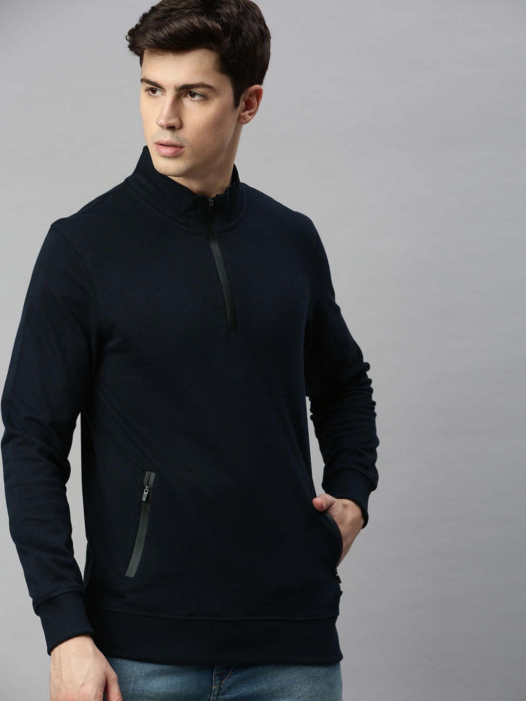

WROGN Men Navy Blue Solid Slim Fit Sweatshirt