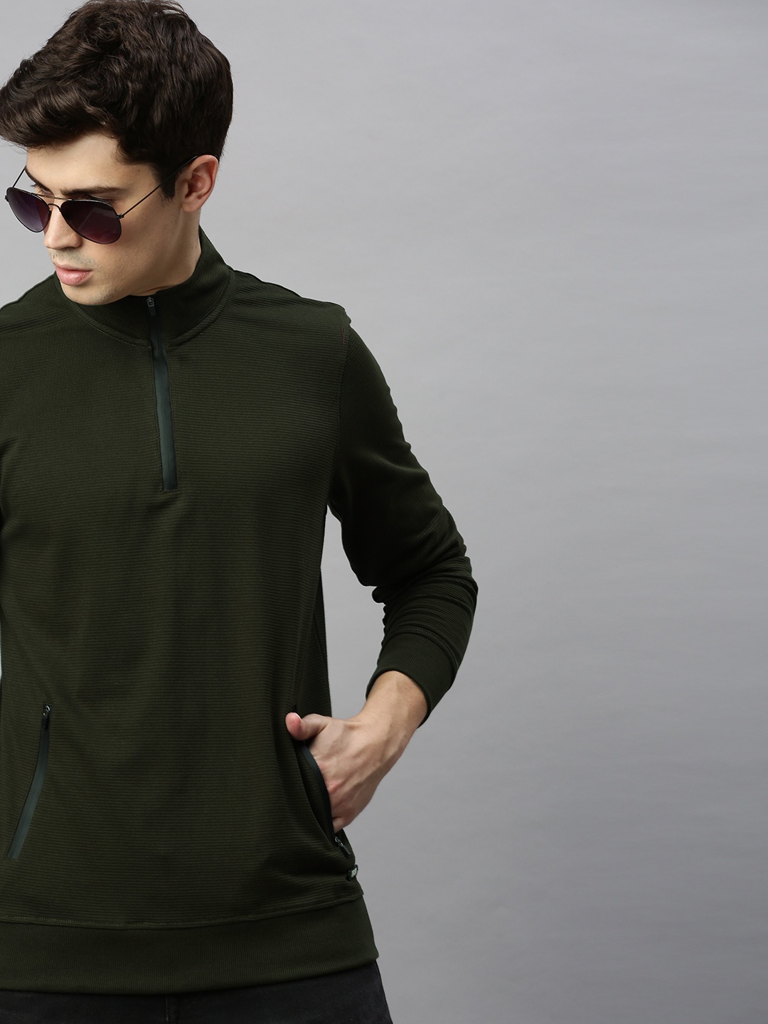 

WROGN Men Olive Green Solid Slim Fit Sweatshirt