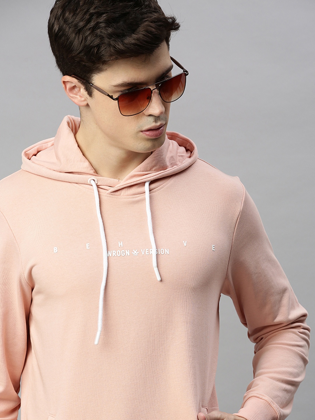 

WROGN Men Pink Solid Slim Fit Hooded Sweatshirt