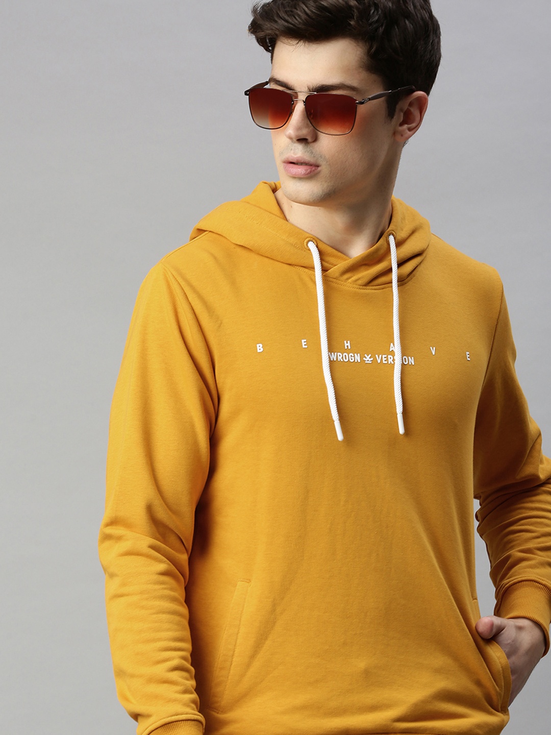 

WROGN Men Mustard Yellow Solid Slim Fit Hooded Sweatshirt