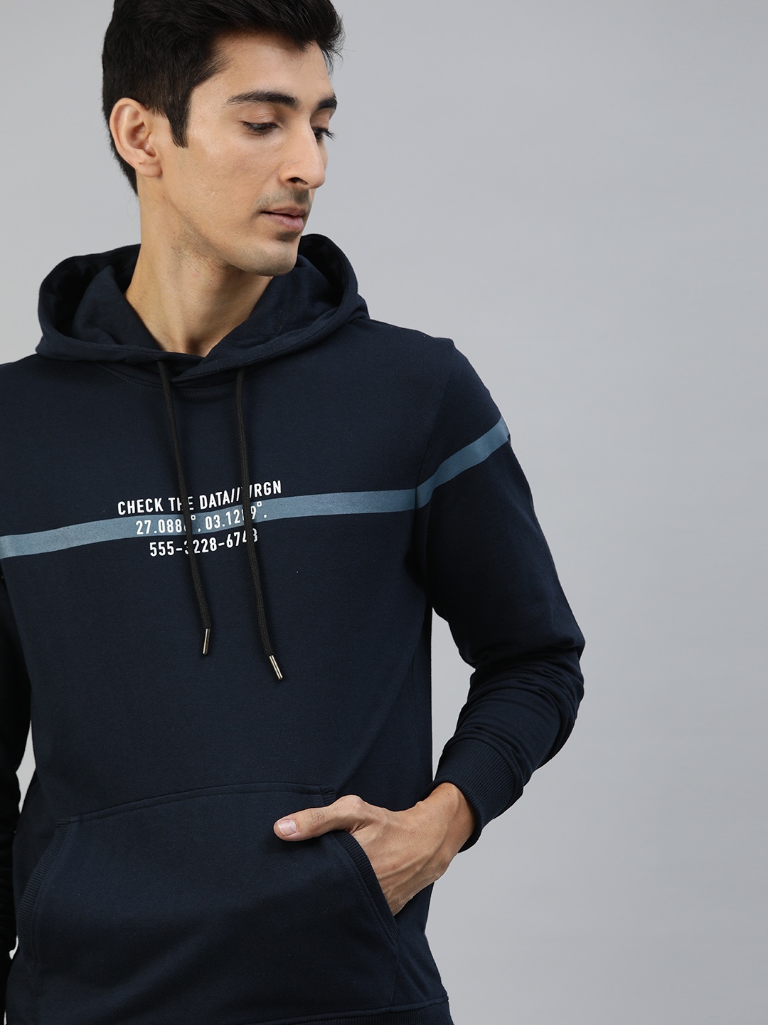 

WROGN Men Navy Blue Slim Fit Printed Hooded Pullover Sweatshirt